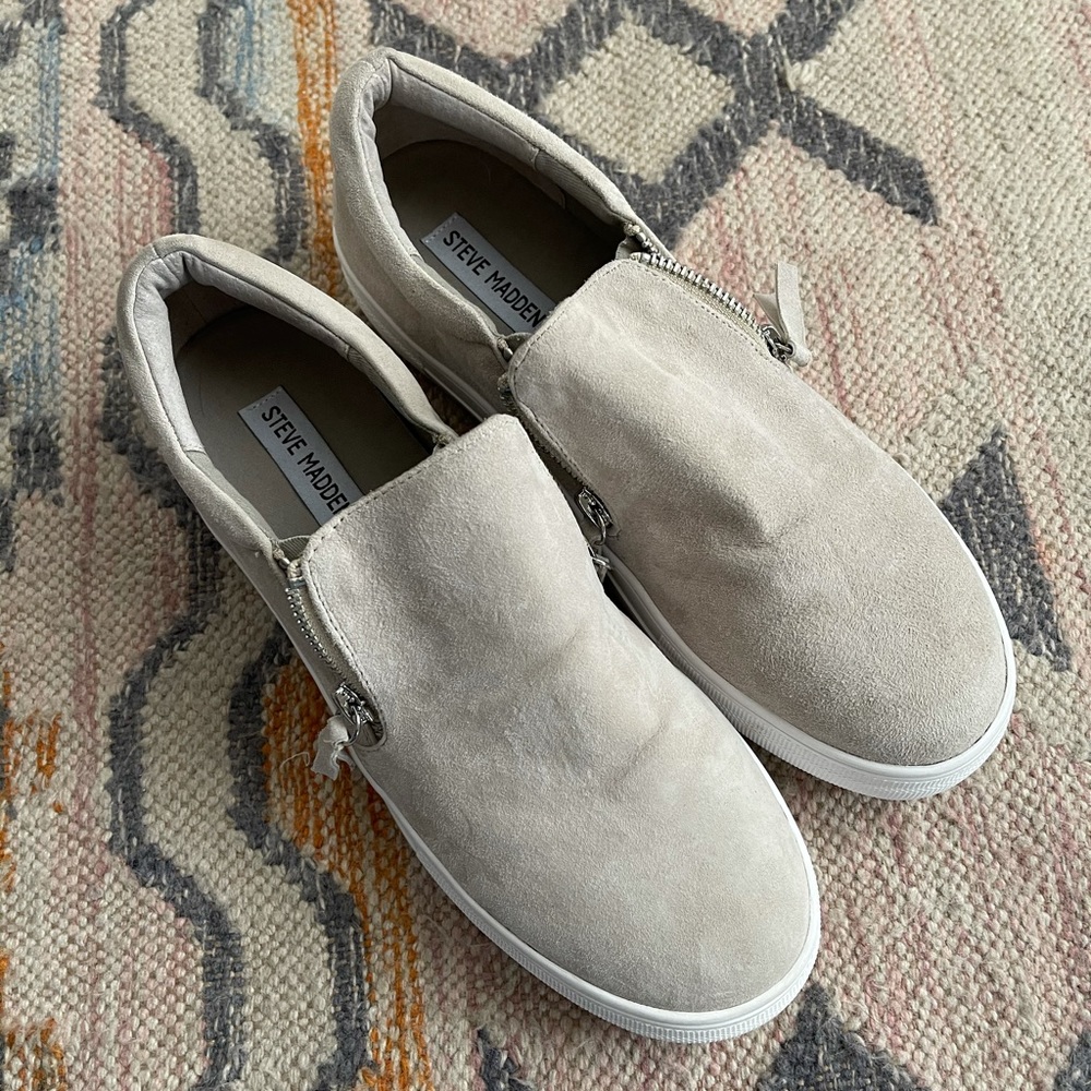 Steve Madden Glaammar slide zip sneaker size 9.5